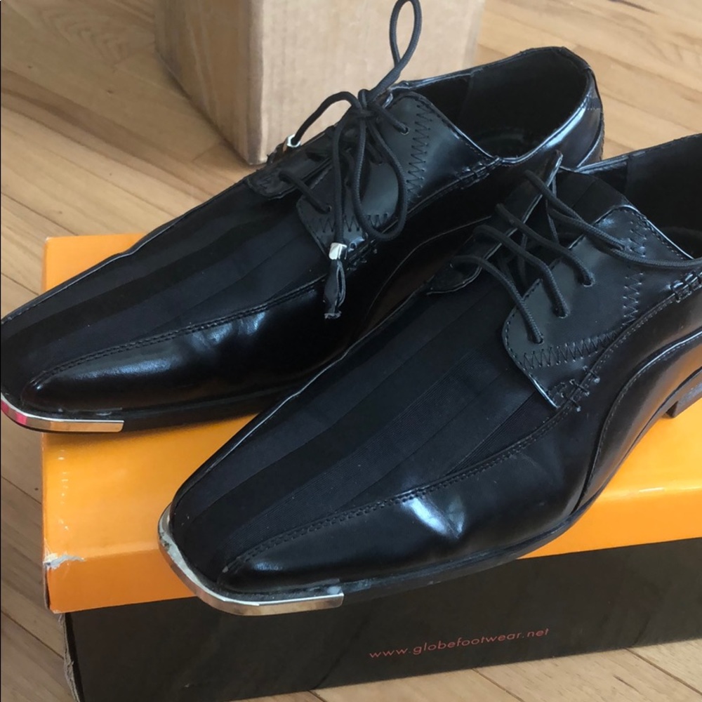 Men’s dress shoes
